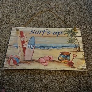 Surf’s up sign